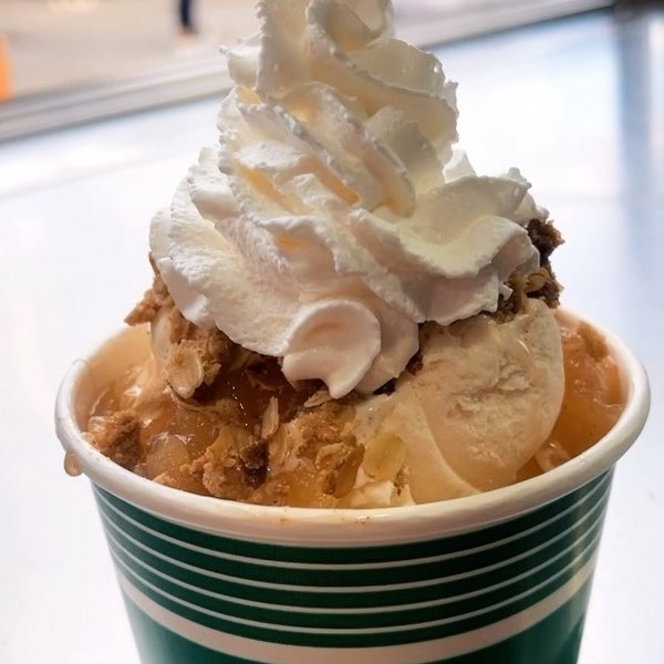Ice cream with whipped cream
